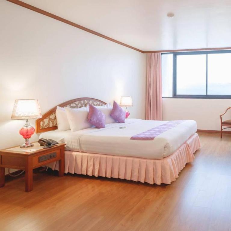 K.P. Grand Hotel צ'נטאבורי מראה חיצוני תמונה