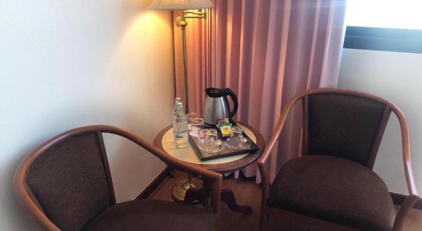 K.P. Grand Hotel צ'נטאבורי מראה חיצוני תמונה