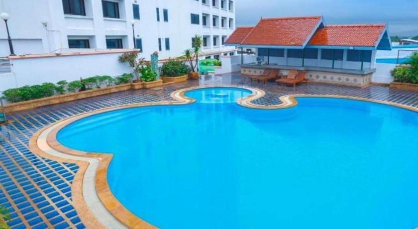 K.P. Grand Hotel צ'נטאבורי מראה חיצוני תמונה