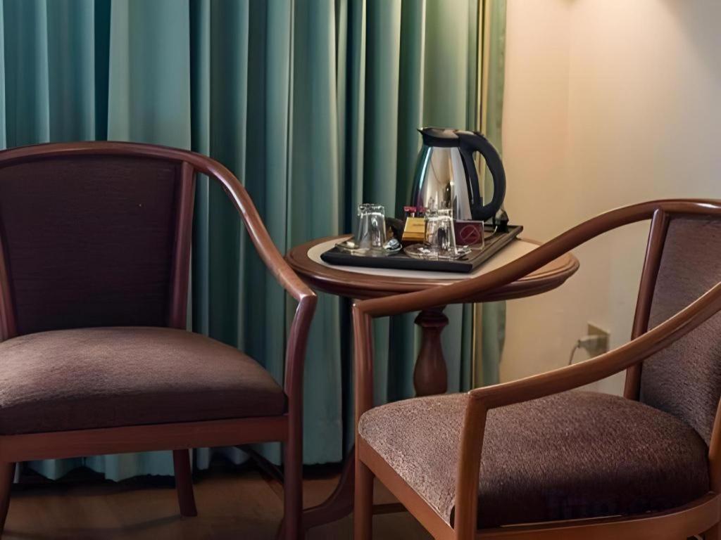 K.P. Grand Hotel צ'נטאבורי מראה חיצוני תמונה