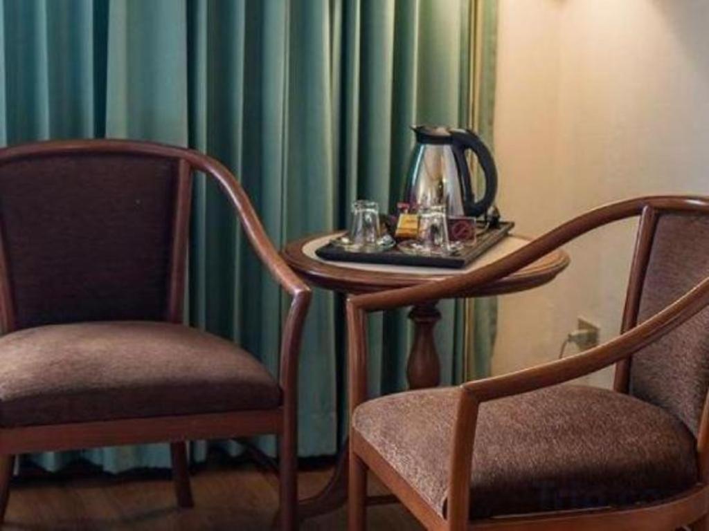 K.P. Grand Hotel צ'נטאבורי מראה חיצוני תמונה