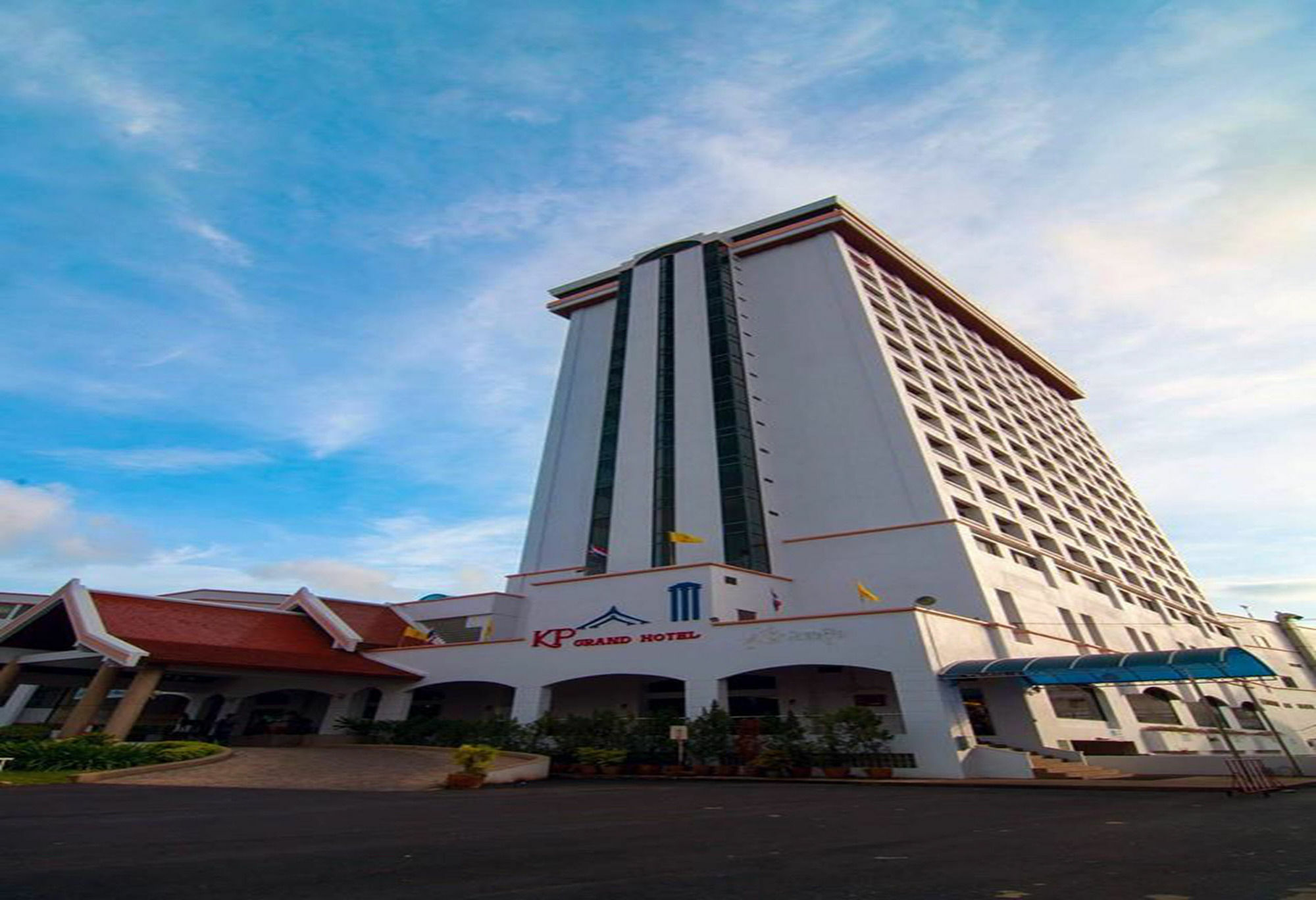 צ'נטאבורי Kp Grand Hotel מראה חיצוני תמונה